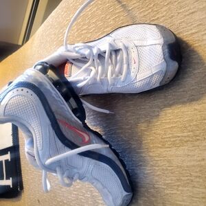 NIKE Women's White and Hot Pink Sneakers